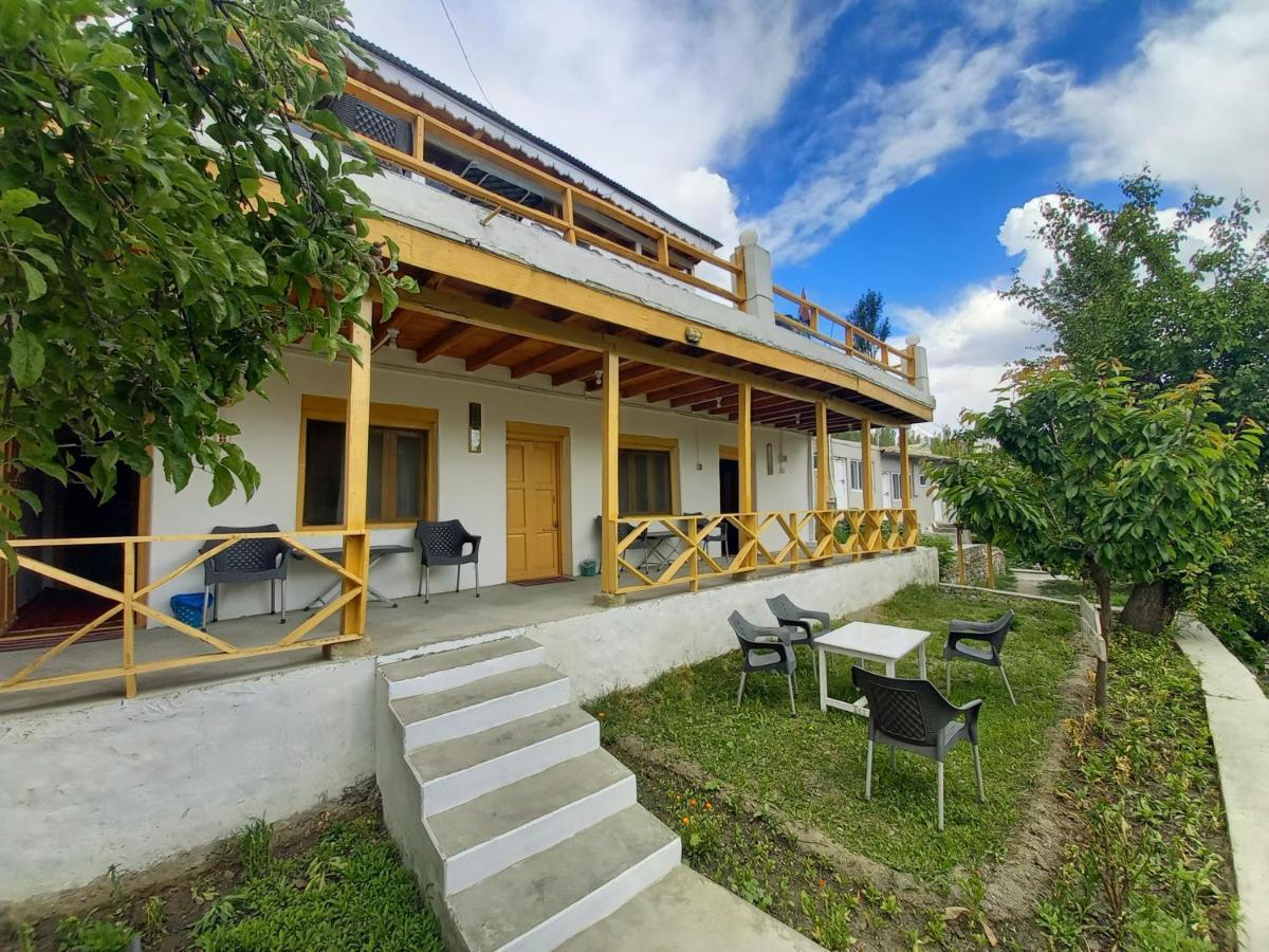 Tourist Cottage Hunza Karimabad  Exterior foto